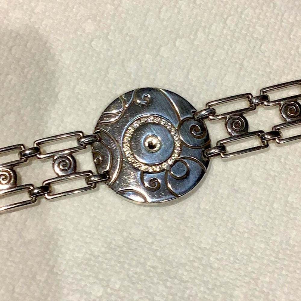 Brighton clasp bracelet. Very good condition.